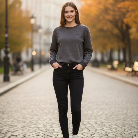 ⭐️ CALVIN KLEIN Classic Grey Knit Sweater – Women Size (L) - Picture 1 of 7